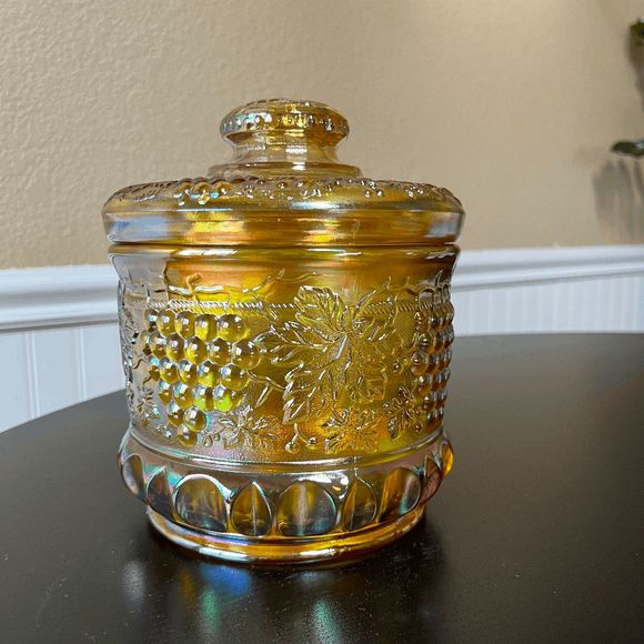 Vintage Fenton Gold Iridescent Tabacco Jar - New Autman Gold Grape Design - Picture 1 of 6